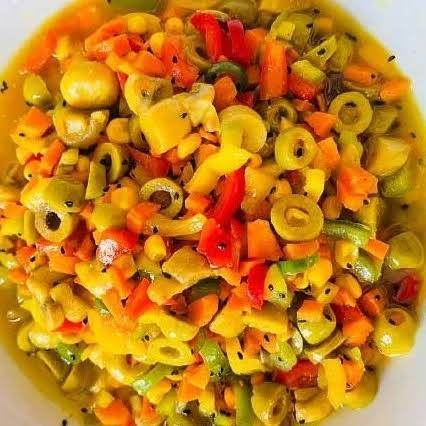 ترشی زیتون اسپانیایی 1000 گرمی آریو